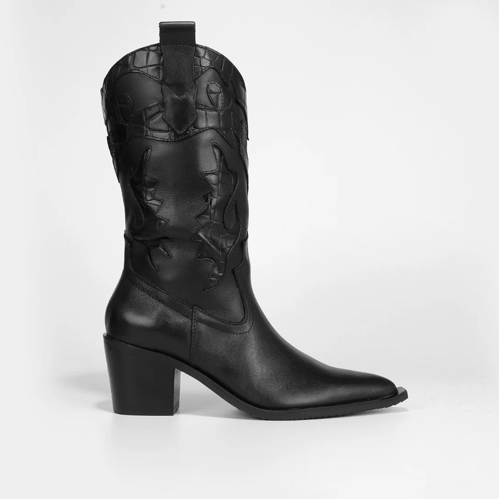 Bota de couro com patchwork Shoestock, R$ 299 — Foto: Divulgação