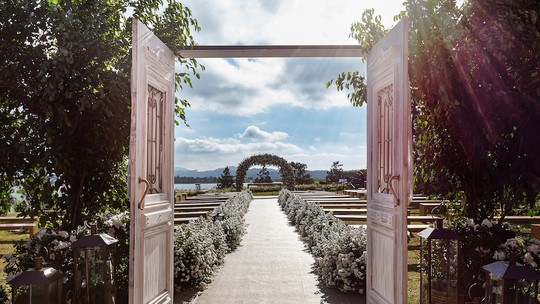 Flores para casamento: como escolher a melhor decoração?