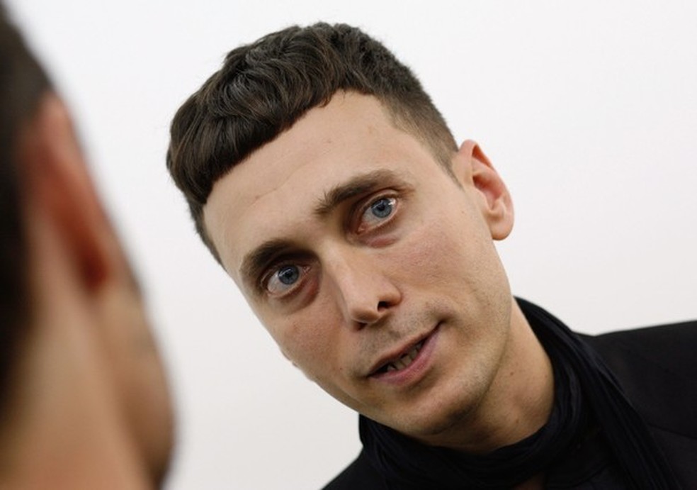 Hedi Slimane o novo diretor art stico da C line