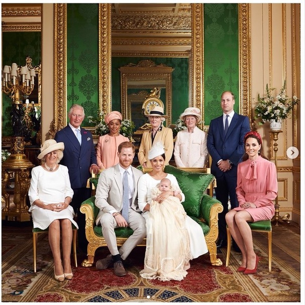 Família Real no batizado de Archie (Foto: Reprodução/Instagram) — Foto: Glamour