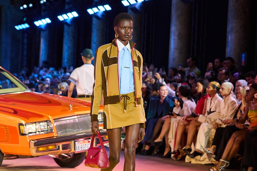 Cansada do P&B? Essas 5 combinações de cores vão levantar o seu look