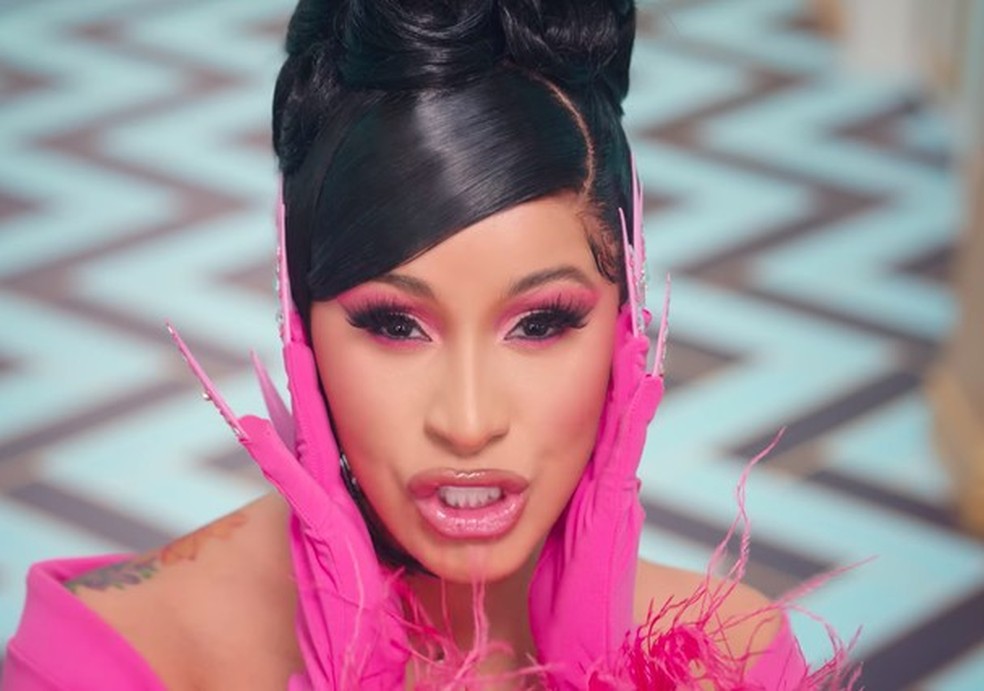 Cardi B e Megan Thee Stalion (Foto: Reprodução/ Youtube) — Foto: Glamour