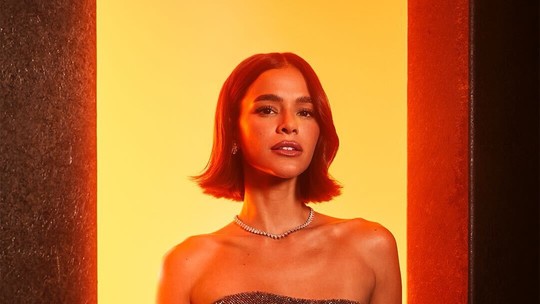 Perfil oficial do Oscar posta Bruna Marquezine e brasileiros invadem comentários: "Ela tem o molho"