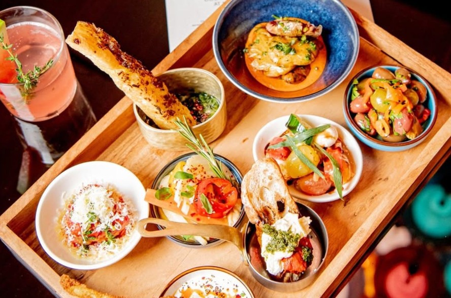 Restaurantes de NY adaptam menus para clientes que usam Ozempic, Wegovy e Monjauro