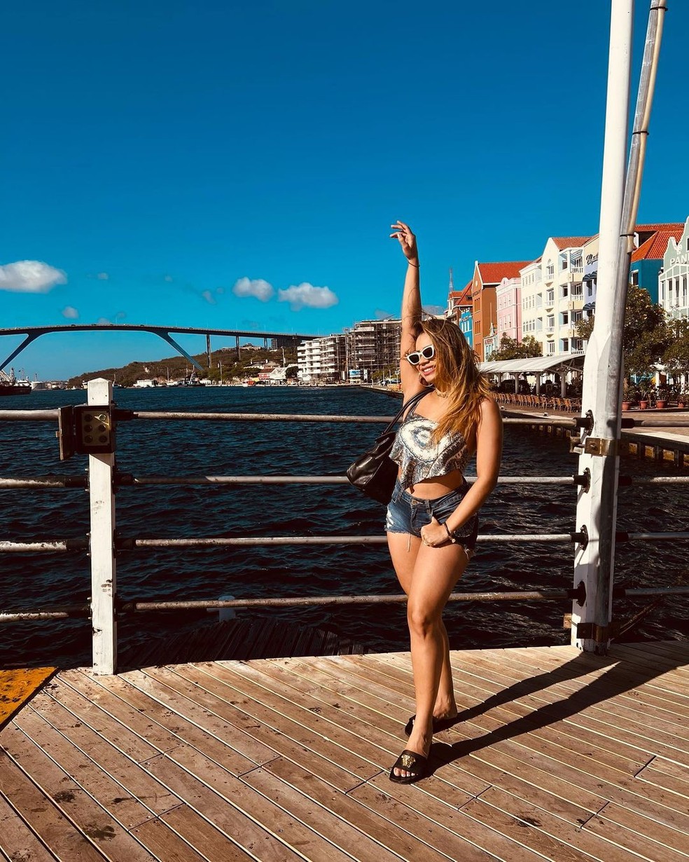 Lexa abre álbum de primeiro dia em Curaçao com MC Guimê