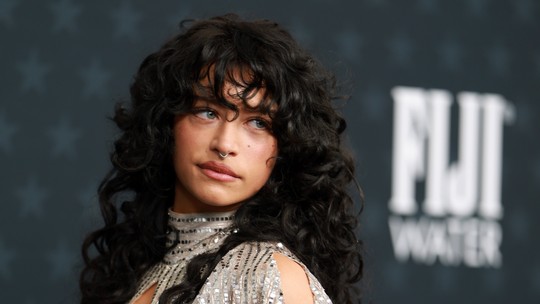 As franjas são a principal tendência de beleza no Critics Choice Awards 2026