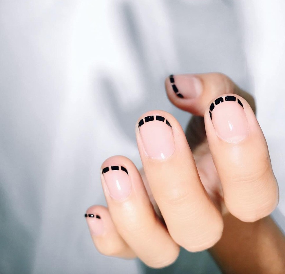 Nail art perfeitas para complementar o look de Halloween (Foto: @thehangedit) — Foto: Glamour