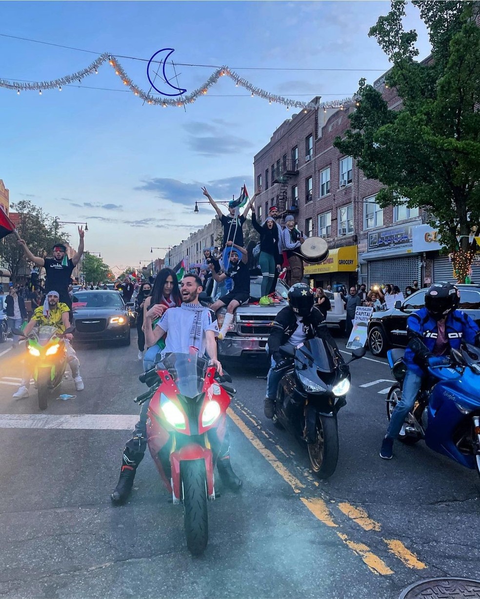 Bella Hadid participa de marcha em prol da Palestina, em NY (Foto: Reprodução Instagram) — Foto: Glamour