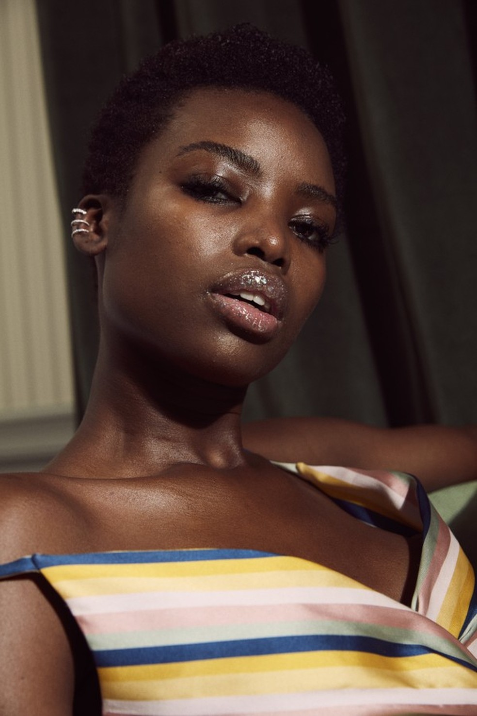 Maria Borges, modelo, usa gloss com glitter. Editorial de beleza "Onde (Foto: Imaxtree) — Foto: Glamour