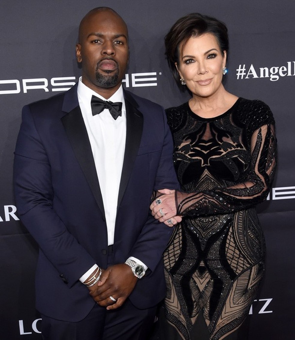 Kris Jenner e namorado (Foto: Getty Images) — Foto: Glamour
