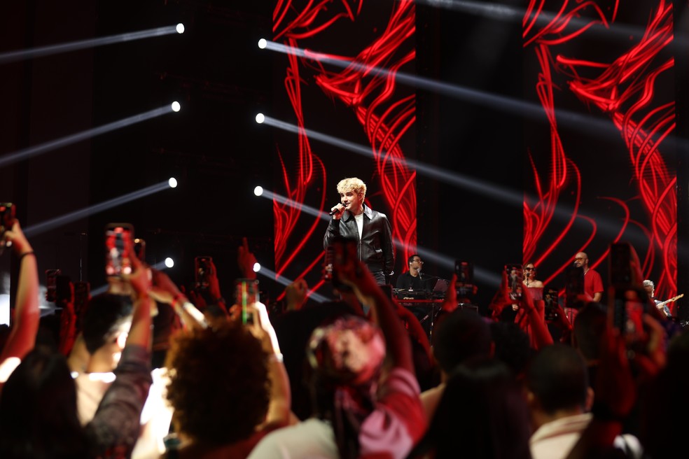 A noite contou com shows de Jão e Liniker — Foto: Divulgação