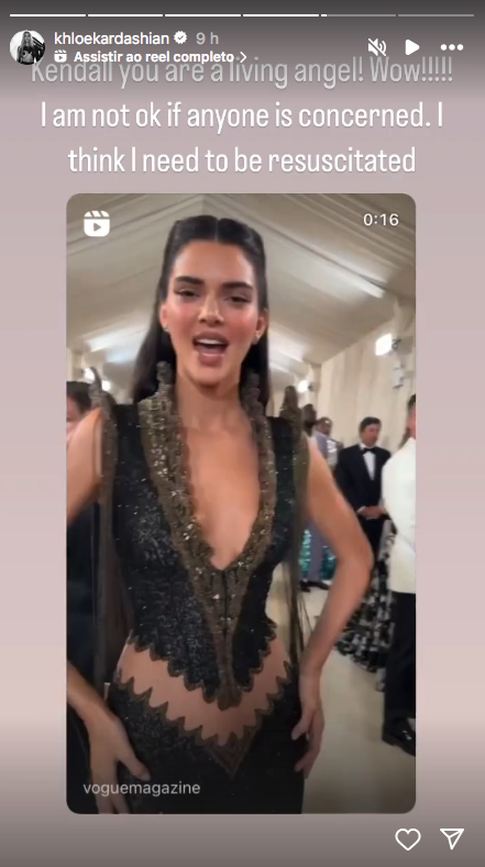 Met Gala 2024: de fora do evento, Khloé Kardashian reage ao look das irmãs — Foto: Instagram
