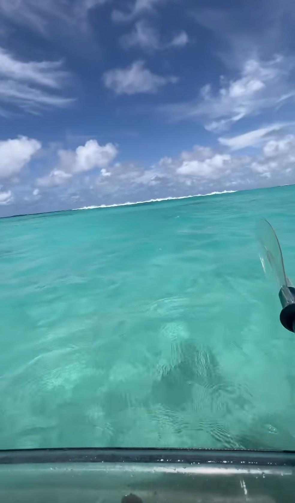 Viih Tube mostra distância da praia em perrengue no mar — Foto: Reprodução/Instagram