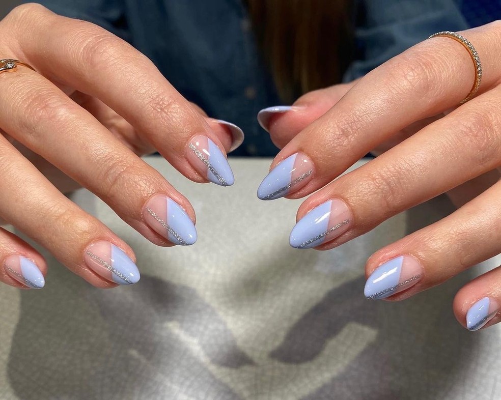 blueberry milky nails (2) — Foto: glamour