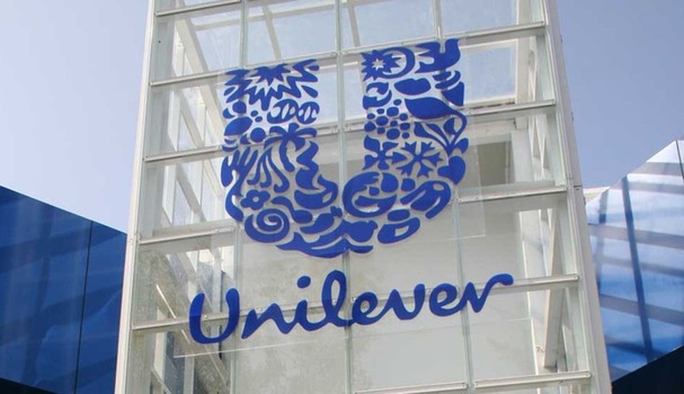 A Unilever tem como objetivo ter 100% das embalagens de plástico recicláveis, reutilizáveis ou compostáveis até 2025. (Foto: Reprodução) — Foto: Glamour