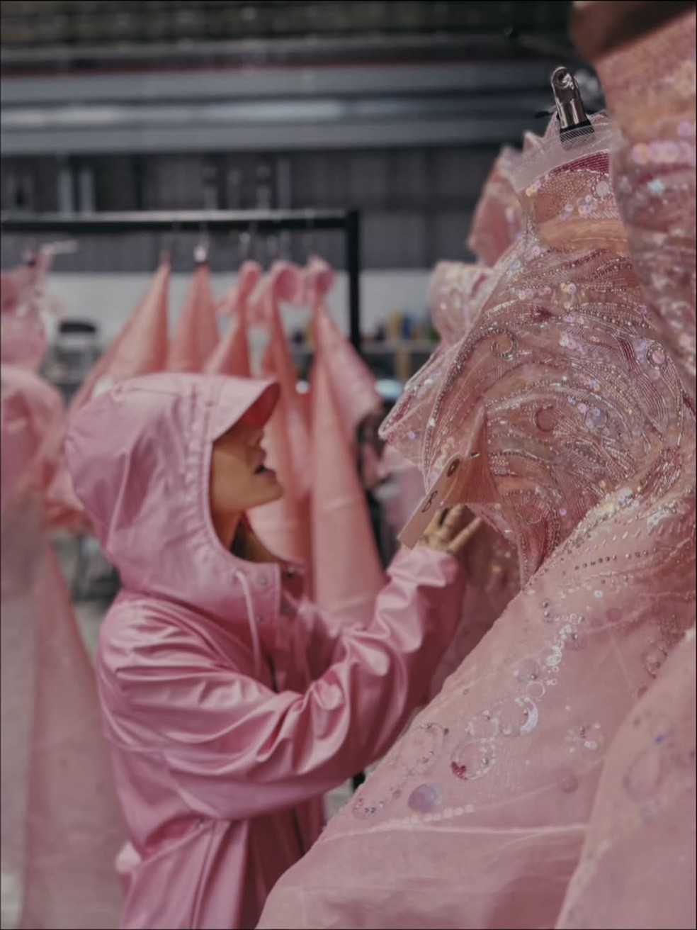Álbum de fotos de Ariana Grande como Glinda — Foto: Reprodução/Instagram