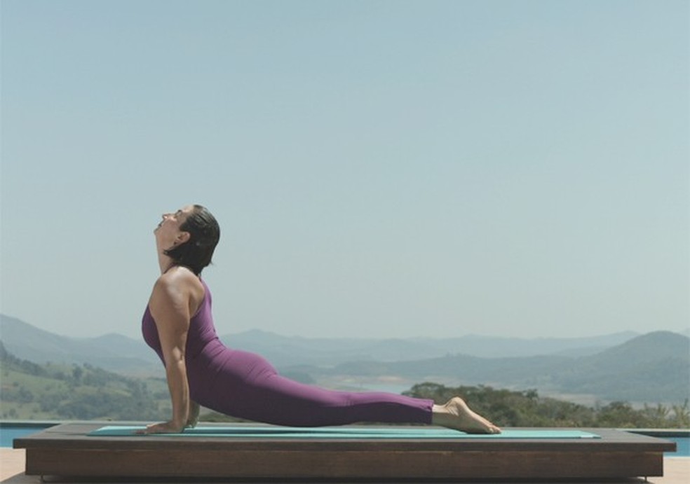 Chaturanga Dandásana (Foto: Divulgação) — Foto: Glamour