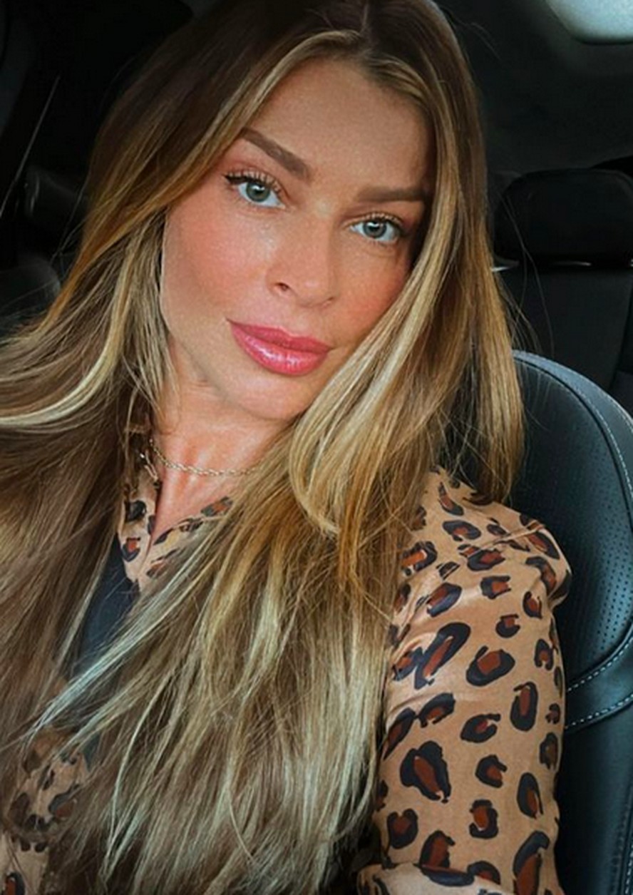 Grazi Massafera arranca elogios com clique na web: Mulher mais linda do  Brasil - Quem