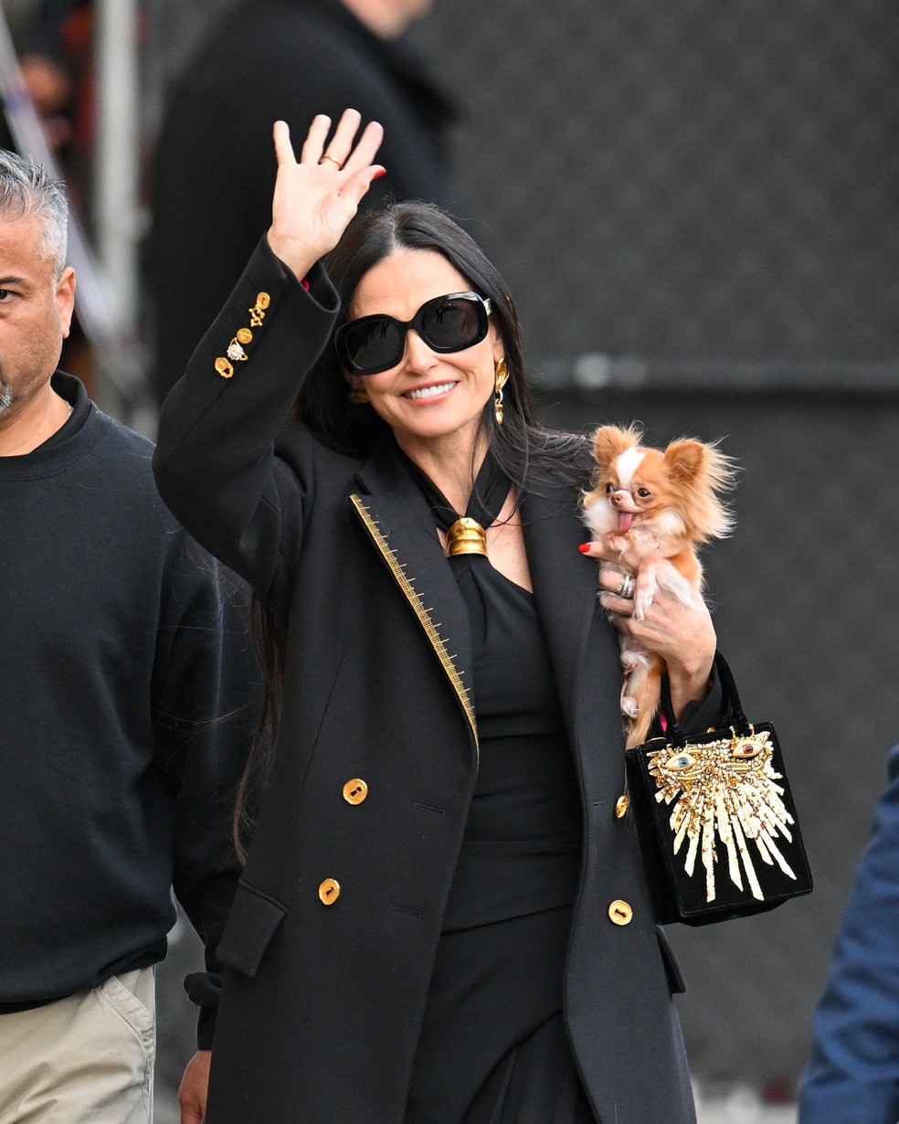 Demi Moore e a cachorra Piaf — Foto: Getty Images